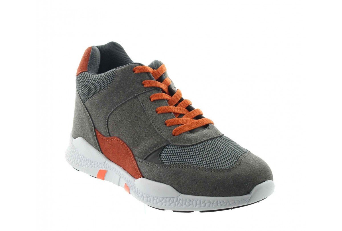 grey mesh sport shoe