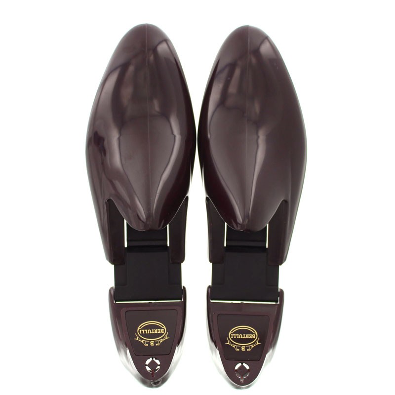 SHOE STRETCHERS - PRESENT