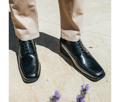 Black brighton tall shoes +2.4''