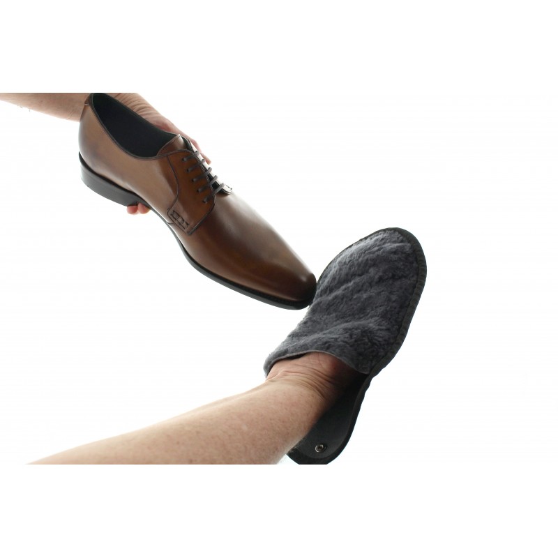 Gant lustreur - kit entretien chaussures - pour chaussures grandissantes Mario Bertulli