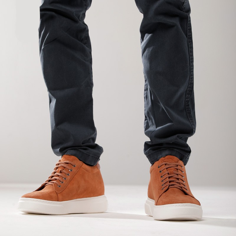 Sneaker męski na koturnie | Cognac +7,5 Cm | Mario Bertulli