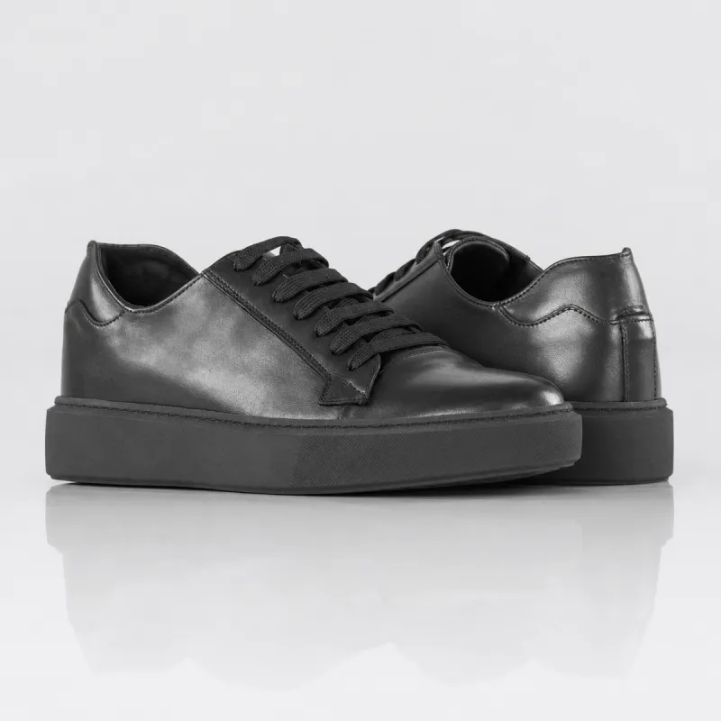 Męski sneaker na koturnie | czarny +6 cm | Mario Bertulli