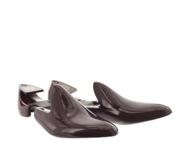 SHOE STRETCHERS - PRESENT