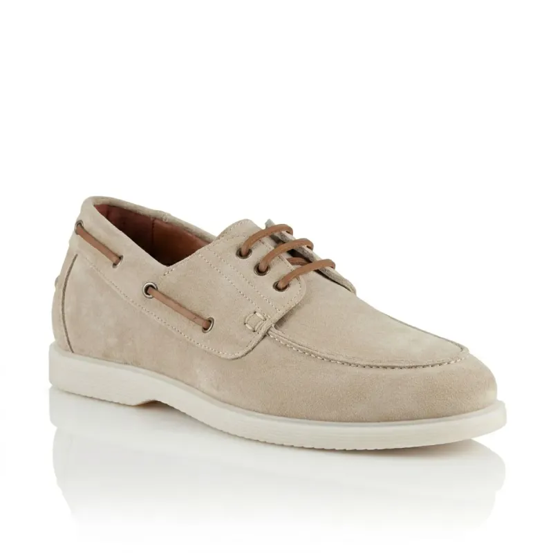 Casual elegance meets lightweight comfort. Beige loafers with +5 cm lift, designed for all-day style and effortless walking.